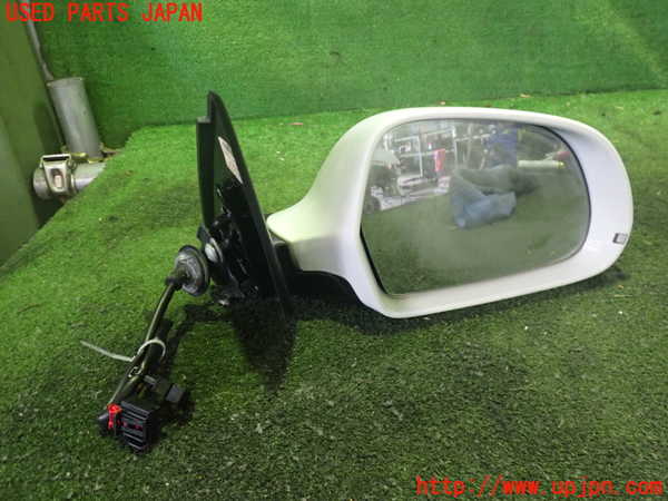 2UPJ-35621210]アウディ・Q3(8UCPSF)右ドアミラー 中古_m0002.jpg