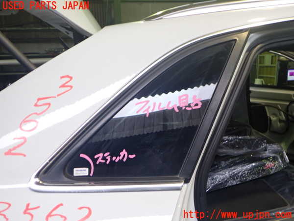 2UPJ-35621380]アウディ・Q3(8UCPSF)右クォーターガラス 中古(43R-00048 M189)_m0001.jpg