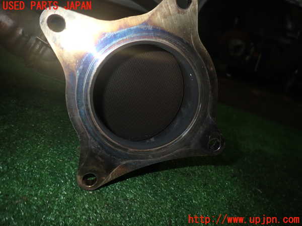 2UPJ-35622661]アウディ・Q3(8UCPSF)触媒1 中古_m0003.jpg