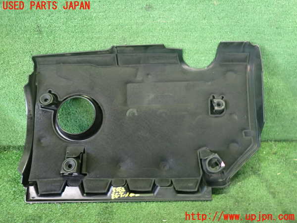 2UPJ-35622160]アウディ・Q3(8UCPSF)エンジンアッパーカバー 中古_m0002.jpg