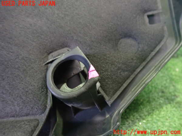 2UPJ-35622160]アウディ・Q3(8UCPSF)エンジンアッパーカバー 中古_m0003.jpg