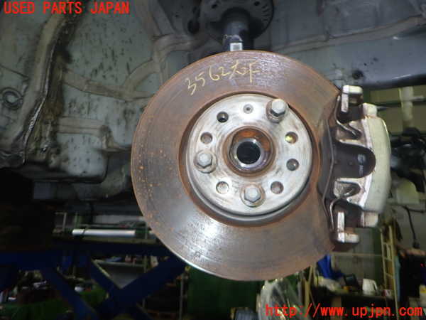 2UPJ-35624290]アウディ・Q3(8UCPSF)右フロントナックルハブ 中古_m0002.jpg