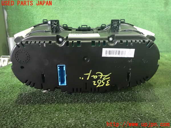 2UPJ-35626170]アウディ・Q3(8UCPSF)スピードメーター 中古_m0002.jpg