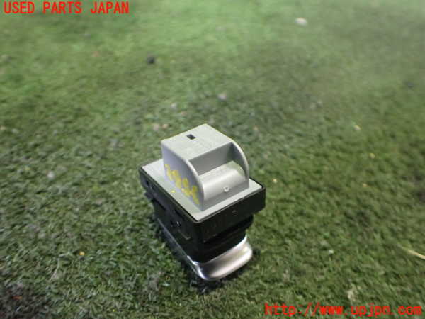 2UPJ-35626245]アウディ・Q3(8UCPSF)左前パワーウィンドウスイッチ 中古_m0002.jpg