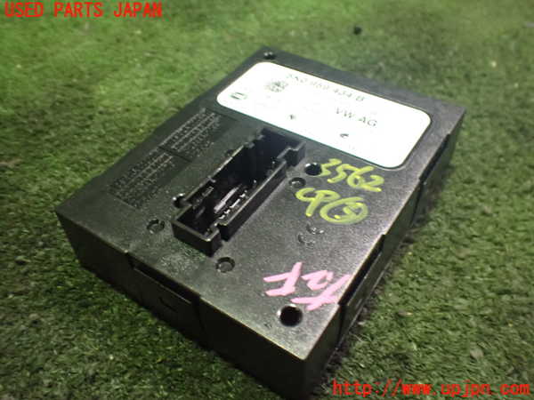 2UPJ-35626148]アウディ・Q3(8UCPSF)コンピューター3 中古_m0001.jpg