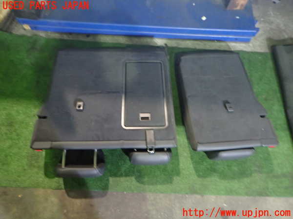 2UPJ-35627385]アウディ・Q3(8UCPSF)リアシート 中古_m0004.jpg
