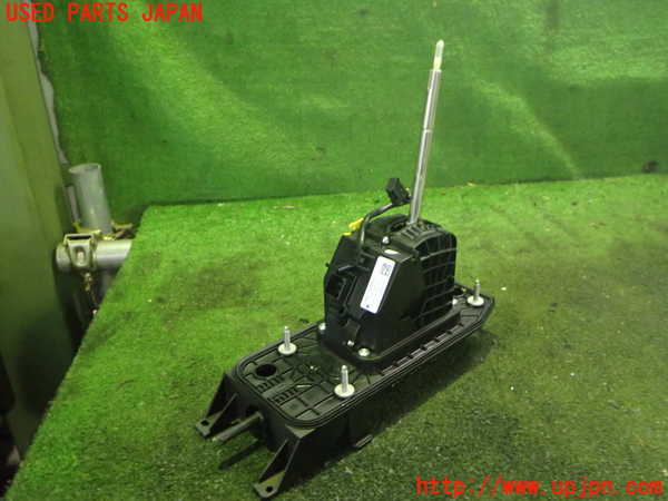 2UPJ-35627555]アウディ・Q3(8UCPSF)ATシフトレバー 中古_m0001.jpg