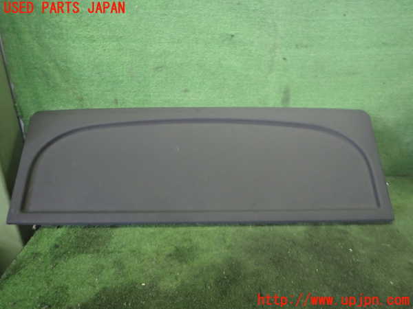 2UPJ-35627761]アウディ・Q3(8UCPSF)トノカバー1 中古_m0001.jpg