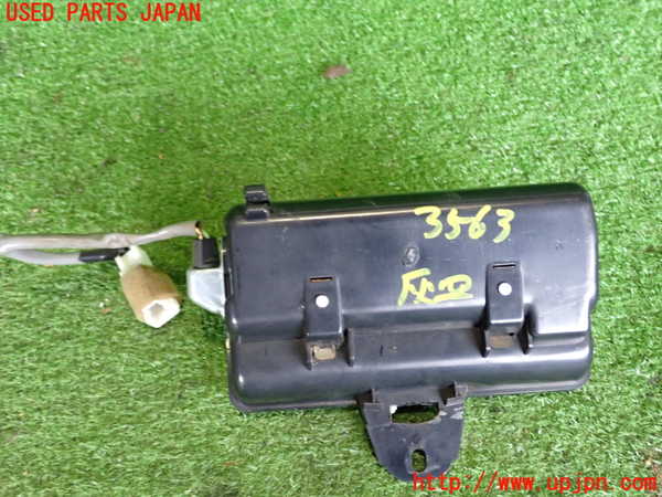 2UPJ-35637821]MR2(SW20)灰皿1 中古_m0002.jpg