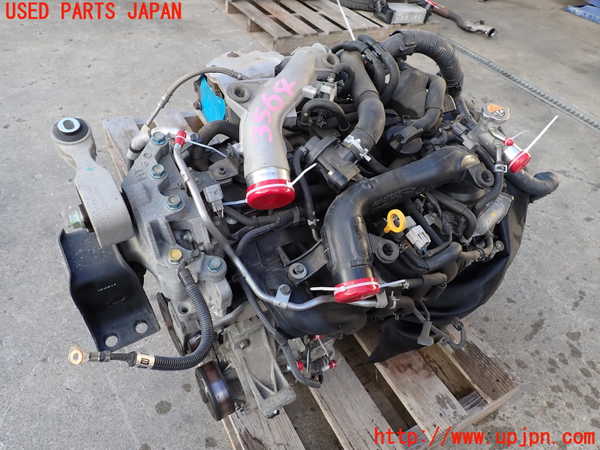 2UPJ-35642010]ジューク NISMO(NF15)エンジン MR16DDT 4WD 中古_m0001.jpg