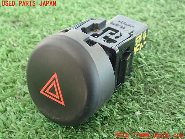 2UPJ-35646290]ジューク NISMO(NF15)ハザードスイッチ 中古_m0001.jpg