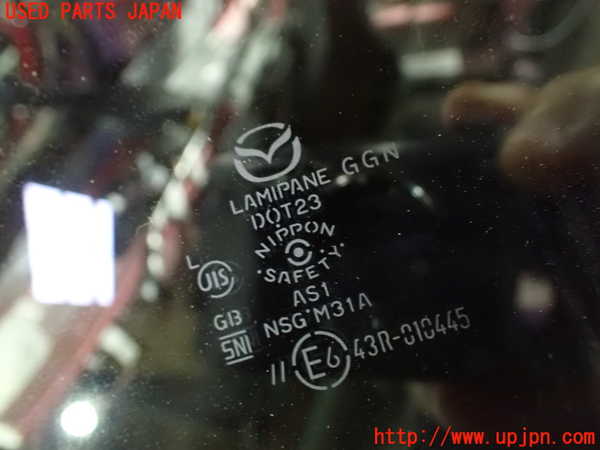 5UPJ-35651195]ロードスター RF(NDERC)フロントガラス 中古(43R-010445 M31A)_m0004.jpg