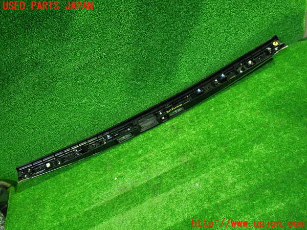 1UPJ-35671559]セレナ e-POWER(GFC28)リアフィニッシャー 中古_m0002.jpg