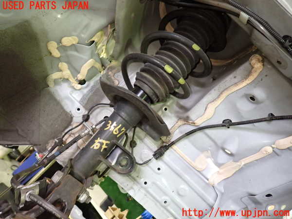 1UPJ-35675015]セレナ e-POWER(GFC28)右フロントストラット 中古_m0001.jpg