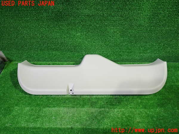 5UPJ-35671578]セレナ e-POWER(GFC28)バックドア内張り 中古_m0001.jpg