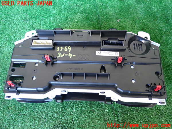 1UPJ-35696170]ヤリス(YARIS)(MXPA10)スピードメーター 中古_m0002.jpg