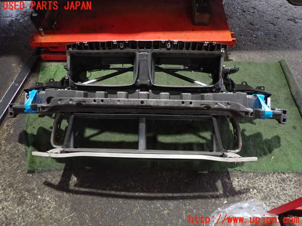 2UPJ-35701041]BMW X1 F48(HT20)コアサポート 中古_m0001.jpg