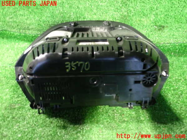 2UPJ-35706170]BMW X1 F48(HT20)スピードメーター 中古_m0002.jpg