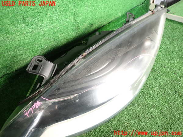 2UPJ-35711132]ルノー・メガーヌ R.S.(ルノー・スポール)(DZF4R)左ヘッドライト ハロゲン 中古_m0002.jpg