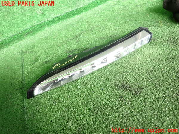 2UPJ-35711152]ルノー・メガーヌ R.S.(ルノー・スポール)(DZF4R)左コーナーランプ 中古_m0001.jpg