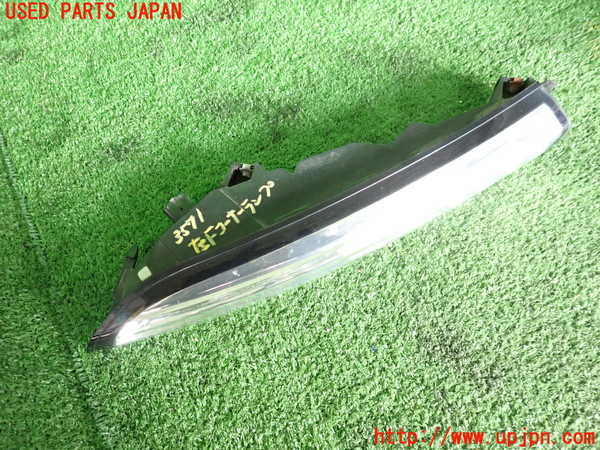 2UPJ-35711152]ルノー・メガーヌ R.S.(ルノー・スポール)(DZF4R)左コーナーランプ 中古_m0002.jpg