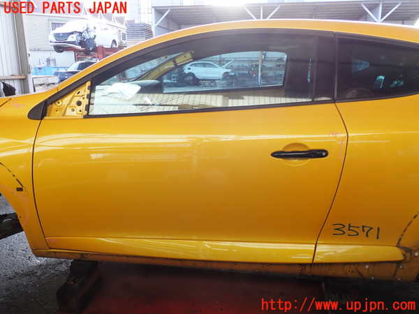 2UPJ-35711260]ルノー・メガーヌ R.S.(ルノー・スポール)(DZF4R)左ドア (SAINT-GOBAIN SEKURIT 43R-009007 M40) 中古_m0001.jpg