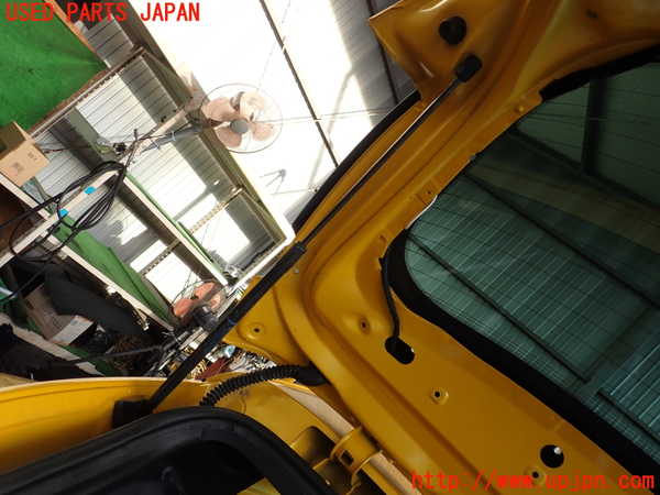 2UPJ-35711584]ルノー・メガーヌ R.S.(ルノー・スポール)(DZF4R)リアゲートダンパー 中古_m0002.jpg