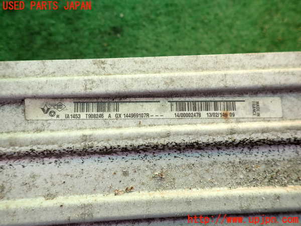 2UPJ-35712451]ルノー・メガーヌ R.S.(ルノー・スポール)(DZF4R)インタークーラー1 中古_m0002.jpg