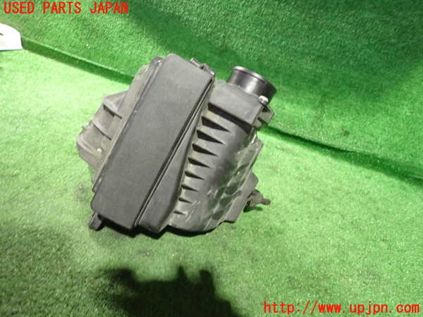 2UPJ-35712560]ルノー・メガーヌ R.S.(ルノー・スポール)(DZF4R)エアクリーナーボックス 中古_m0001.jpg