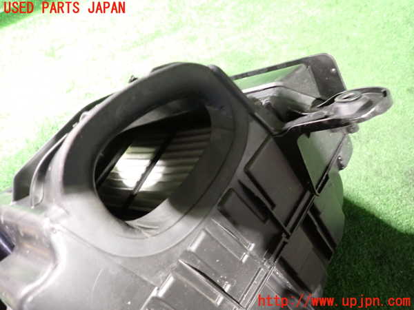 2UPJ-35712560]ルノー・メガーヌ R.S.(ルノー・スポール)(DZF4R)エアクリーナーボックス 中古_m0002.jpg