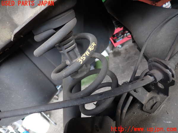 2UPJ-35715100]ルノー・メガーヌ R.S.(ルノー・スポール)(DZF4R)右リアスプリング 中古_m0001.jpg