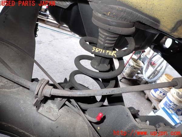 2UPJ-35715105]ルノー・メガーヌ R.S.(ルノー・スポール)(DZF4R)左リアスプリング 中古_m0001.jpg