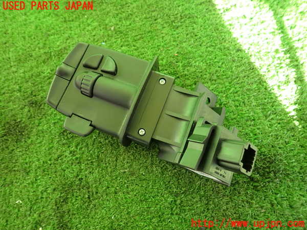 2UPJ-35716310]ルノー・メガーヌ R.S.(ルノー・スポール)(DZF4R)スイッチ5 (オーデイオ、ラジオ等) 中古_m0002.jpg