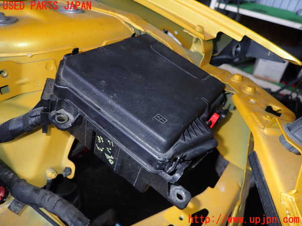 2UPJ-35716741]ルノー・メガーヌ R.S.(ルノー・スポール)(DZF4R)ヒューズボックス1 中古_m0001.jpg