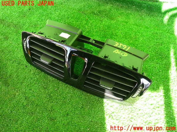 2UPJ-35717526]ルノー・メガーヌ R.S.(ルノー・スポール)(DZF4R)エアコン吹き出し口1 (真中) 古_m0002.jpg