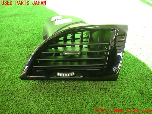 2UPJ-35717527]ルノー・メガーヌ R.S.(ルノー・スポール)(DZF4R)エアコン吹き出し口2 (右) 中古_m0001.jpg