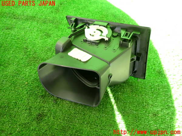 2UPJ-35717527]ルノー・メガーヌ R.S.(ルノー・スポール)(DZF4R)エアコン吹き出し口2 (右) 中古_m0004.jpg