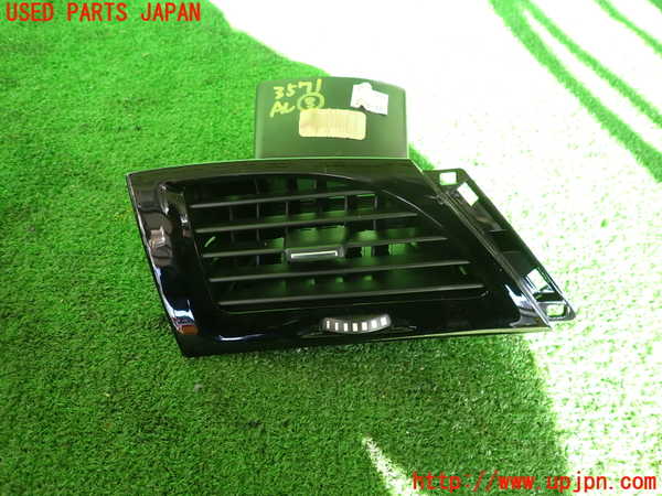 2UPJ-35717528]ルノー・メガーヌ R.S.(ルノー・スポール)(DZF4R)エアコン吹き出し口3 (左) 中古_m0001.jpg