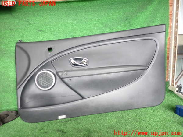 2UPJ-35711234]ルノー・メガーヌ R.S.(ルノー・スポール)(DZF4R)右ドア内張り (ジャンク品) 中古_m0001.jpg