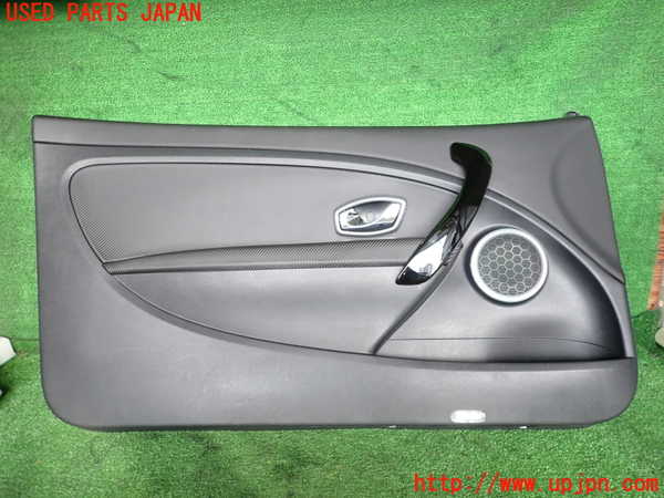 2UPJ-35711264]ルノー・メガーヌ R.S.(ルノー・スポール)(DZF4R)左ドア内張り 中古_m0001.jpg