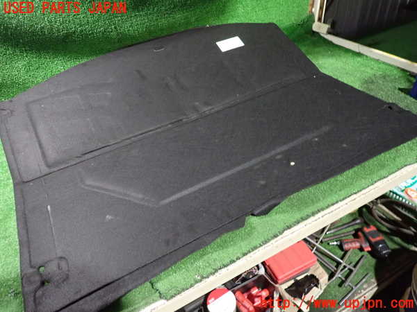 2UPJ-35717771]ルノー・メガーヌ R.S.(ルノー・スポール)(DZF4R)ラゲッジトレイ1 中古_m0002.jpg