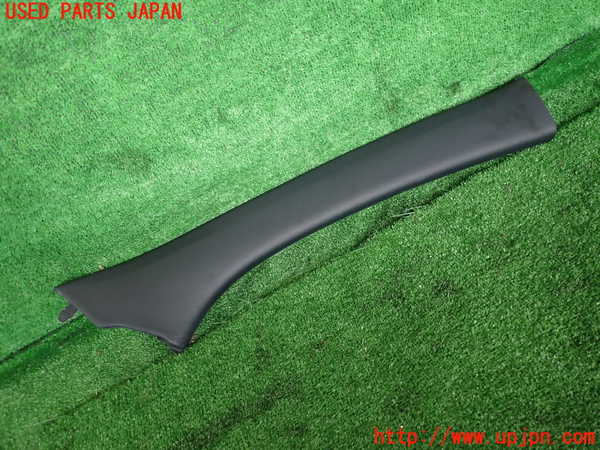 2UPJ-35717655]ルノー・メガーヌ R.S.(ルノー・スポール)(DZF4R)右フロントピラートリム 中古_m0001.jpg