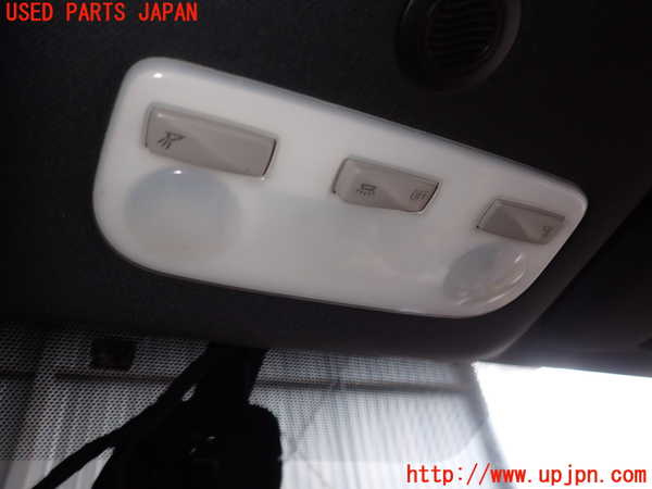 2UPJ-35716411]ルノー・メガーヌ R.S.(ルノー・スポール)(DZF4R)ルームランプ1 (1列目真中) 中古_m0001.jpg