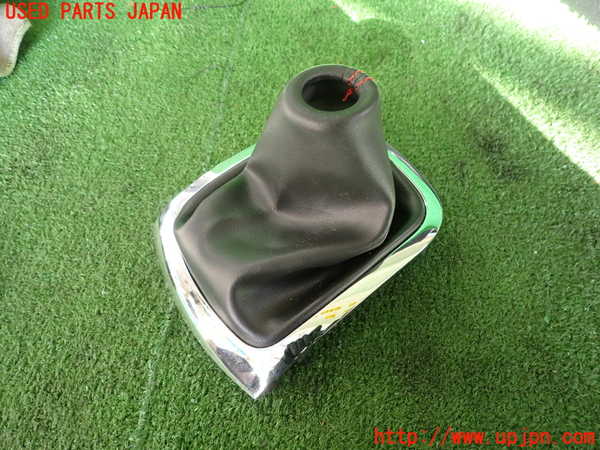 2UPJ-35717575]ルノー・メガーヌ R.S.(ルノー・スポール)(DZF4R)シフトブーツ 中古_m0002.jpg