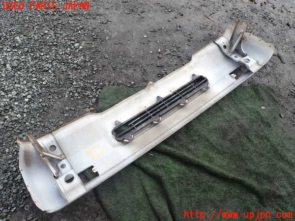 5UPJ-35721010]デリカ スターワゴン(P25W)フロントバンパー 中古_m0004.jpg