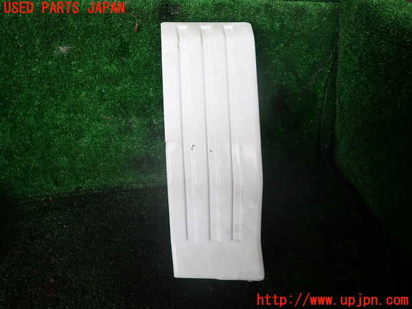 5UPJ-35721102]デリカ スターワゴン(P25W)左前コーナーパネル 中古_m0001.jpg
