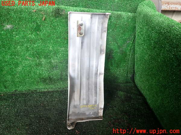 5UPJ-35721102]デリカ スターワゴン(P25W)左前コーナーパネル 中古_m0003.jpg