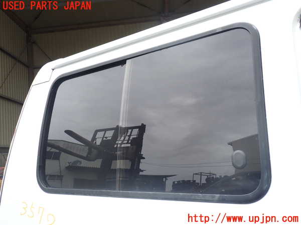 1UPJ-35721380]デリカ スターワゴン(P25W)右クォーターガラス 中古 ASAHI M2A4 43R-00073_m0001.jpg