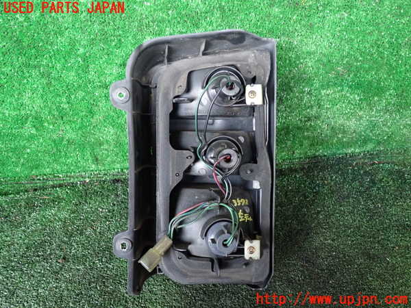1UPJ-35721536]デリカ スターワゴン(P25W)左テールランプ 中古_m0002.jpg