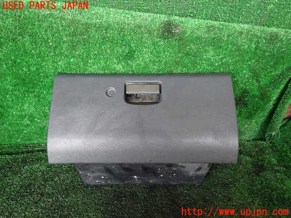 5UPJ-35727516]デリカ スターワゴン(P25W)グローブボックス1 中古_m0001.jpg